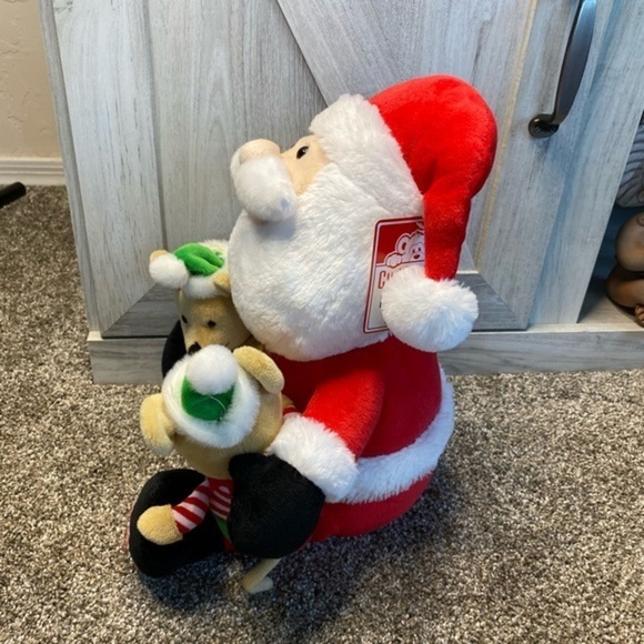 2016 Cuddle Barn Kris & The Kringles 12" Santa with Elf Helpers Animated Musical - Picture 4 of 7